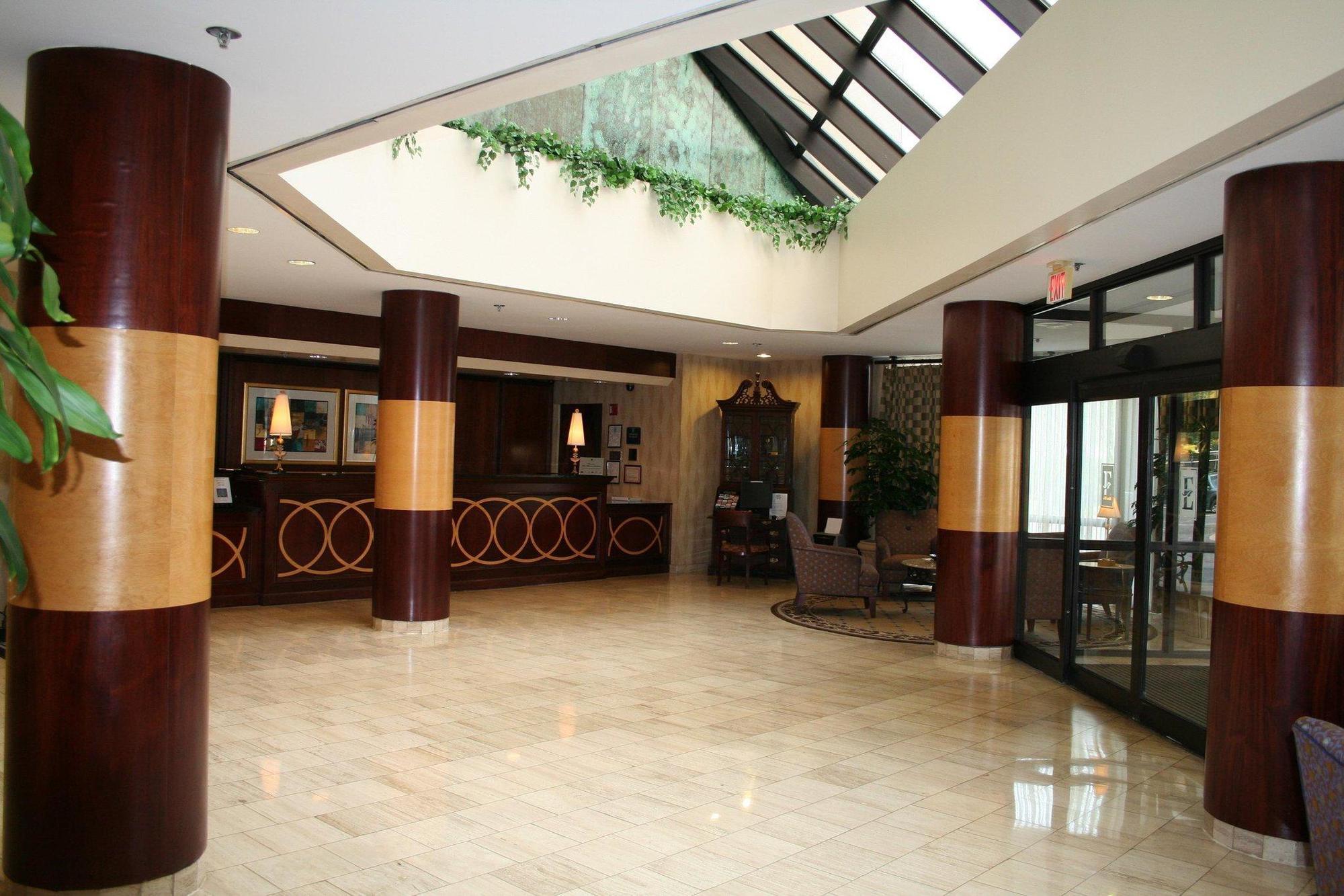 סמירנה Embassy Suites By Hilton Atlanta Galleria מראה חיצוני תמונה