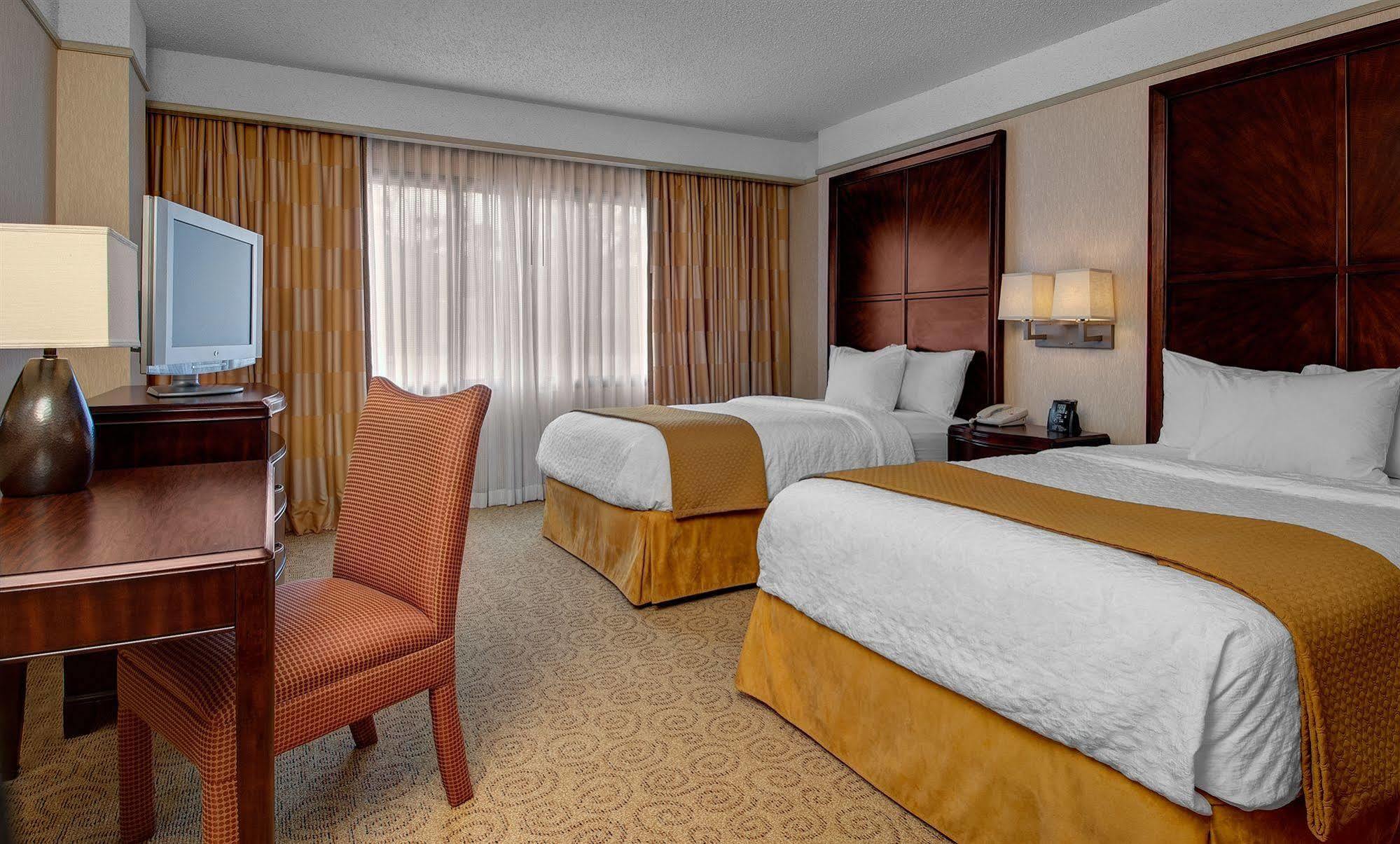 סמירנה Embassy Suites By Hilton Atlanta Galleria מראה חיצוני תמונה